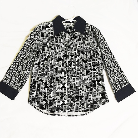 Black&White Geometric Button Down 3/4thSleeves👚 - Picture 4 of 8